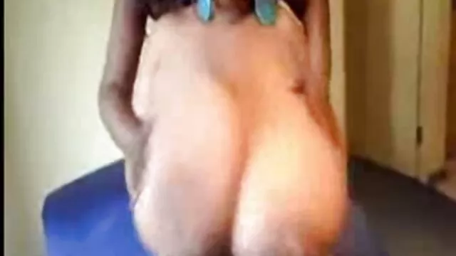 بهترین انجمن بدون ثبت نام  عجیب و غریب فیلم سکس با ممه خوردن Swinger سال نو